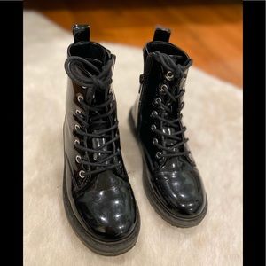 Justice black patent moto boots - size 1